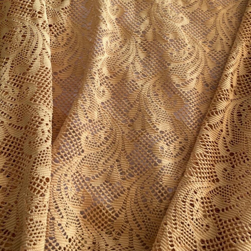 Gold Shawl - Picture 6 of 6